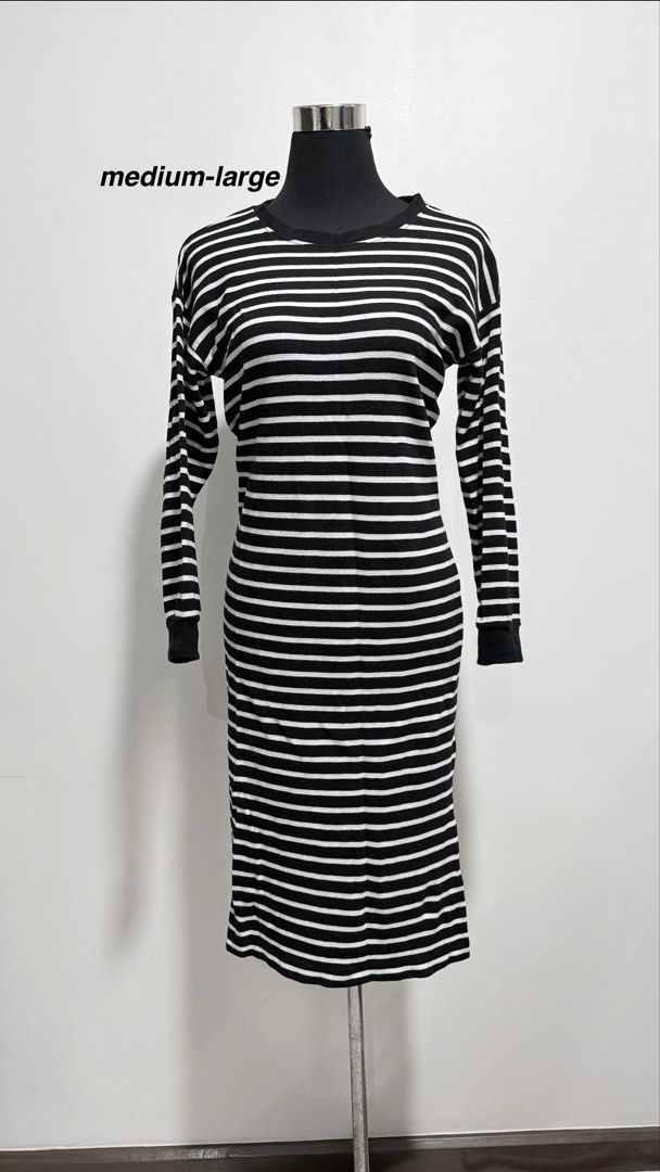 Midi Dress (Category: Dresses) located in Cebu City. Submitted by mei041024 (Listing ID 1455635670, Image 3). Description: - stretchable / size : medium-large - Features side slits for easy movement.