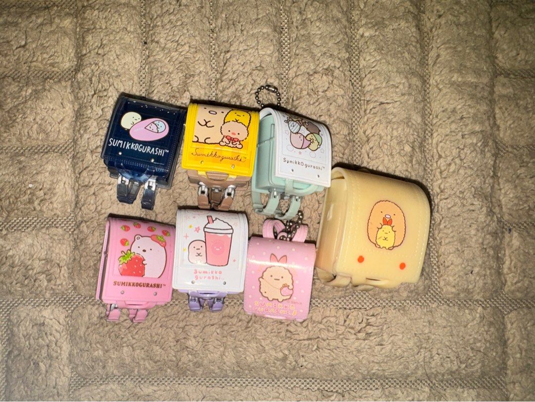 Sumikkogurashi Randoseru Mini Bag Charms bundle (Category: Character Goods) located in Quezon City. Submitted by matchaislove (Listing ID 1455645023, Image 1). Description: Tonka/Ebi Yellow Large - ₱250 Ebi Pink Small - ₱180 Regular sized - ₱200 each Take all for 800.