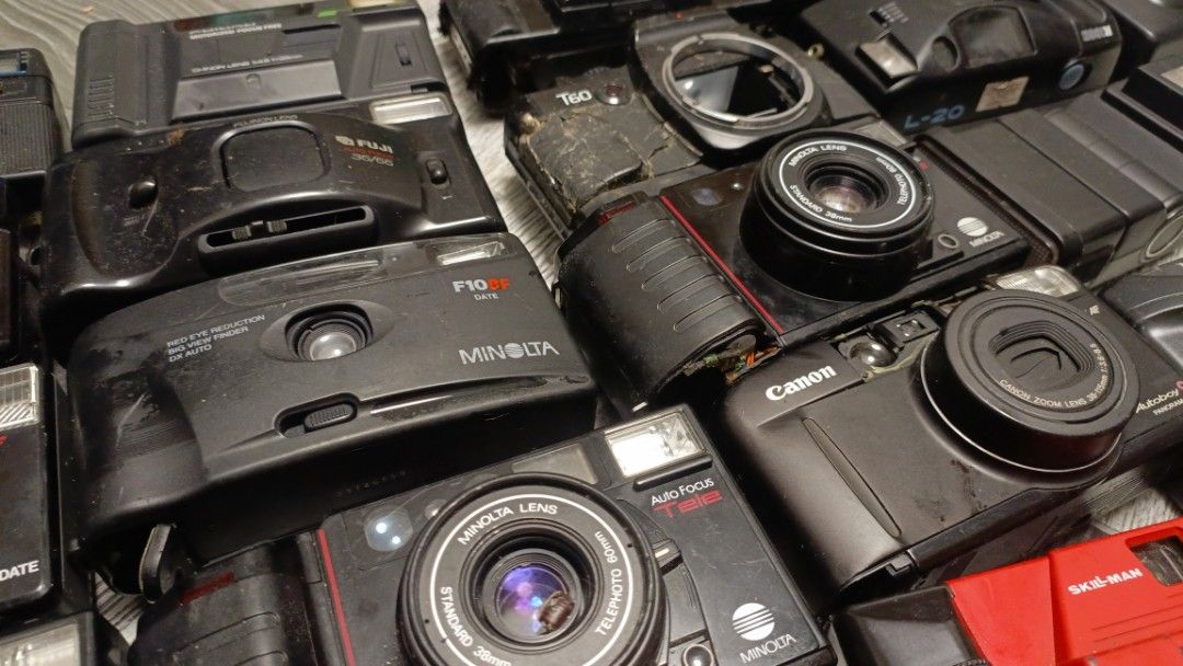 Take All Film Cameras (Category: Cameras) located in Quezon City. Submitted by victorald25831 (Listing ID 1455535505, Image 2). Description: Take All film camera and lenses, yung iba sira yung battery door yung iba untested. As is na siya mostly for display or for parts out nalang. Location: Libis Reparo Caloocan .