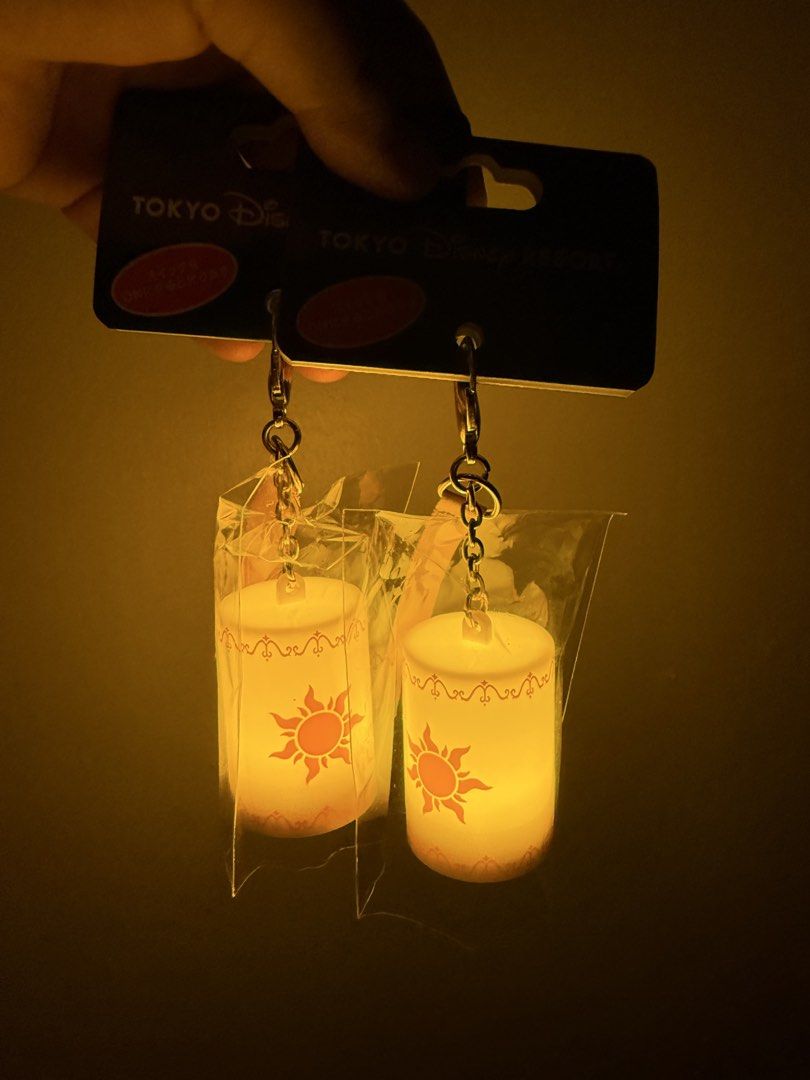 Tangled Light-Up Lantern Keychain 🏮 (Category: Character Goods) located in Manila. Submitted by lieannecde (Listing ID 1455607906, Image 1). Description: Straight from Tokyo DisneySea, Japan — flip the switch underneath and it lights up just like the floating lanterns scene 😭💛 Limited stock only, once it’s out that’s it! DM to claim yours #TokyoDisneySea #TangledKeychain #DisneyPH #DisneyCollector.