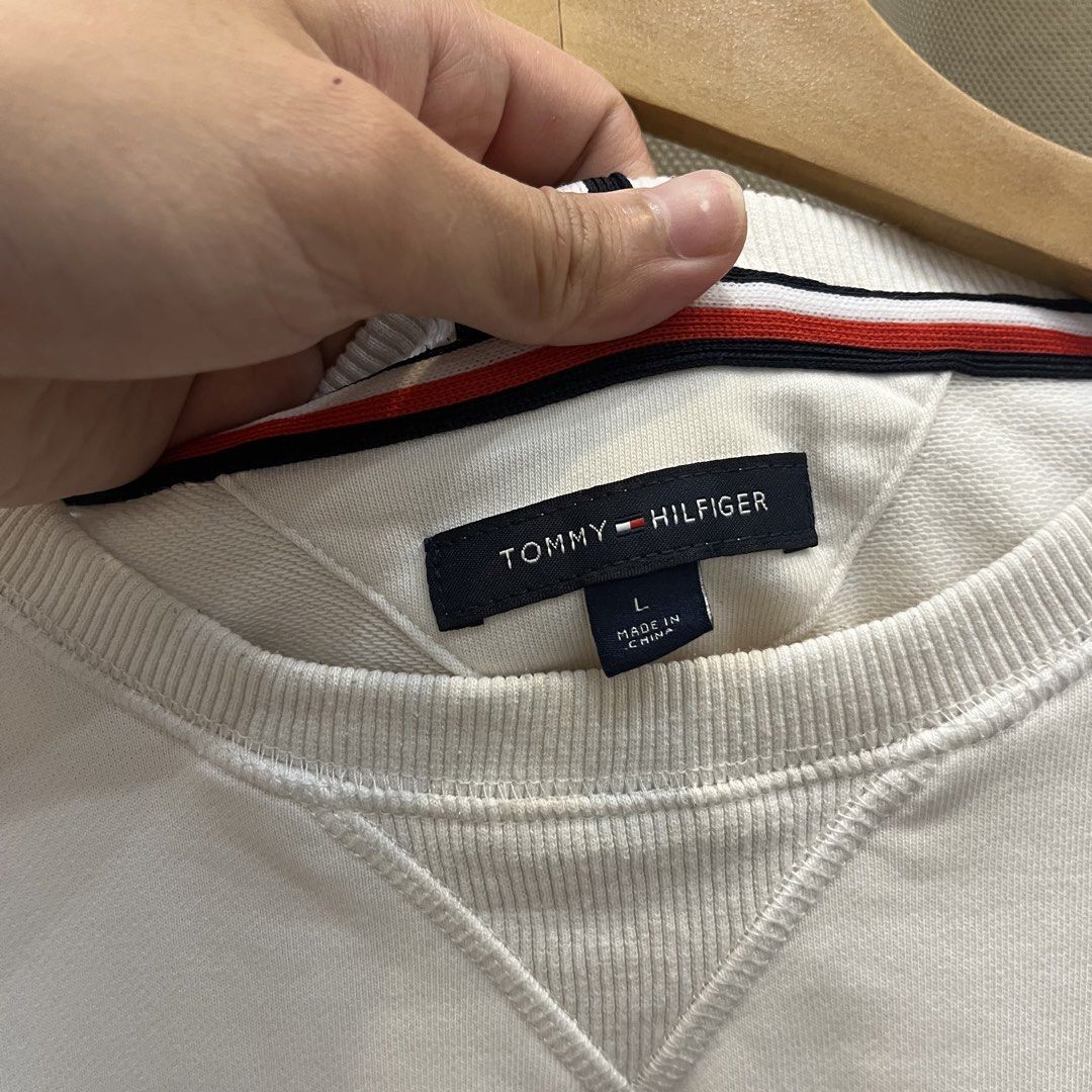 Tommy Hilfiger sweater (Category: Tshirts & Polo Shirts ) located in Marikina City. Submitted by wiseoptions (Listing ID 1455543356, Image 3). Description: .