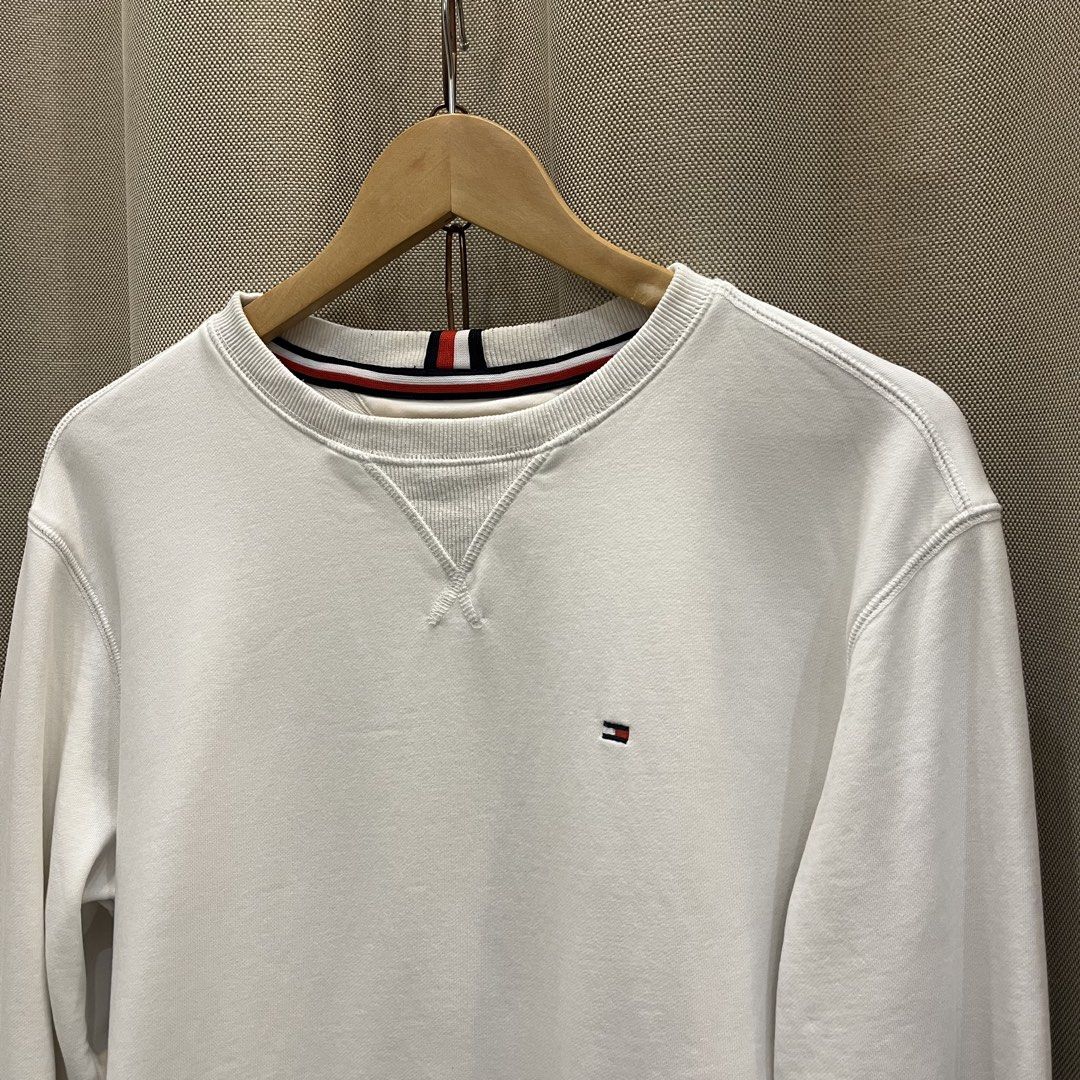 Tommy Hilfiger sweater (Category: Tshirts & Polo Shirts ) located in Marikina City. Submitted by wiseoptions (Listing ID 1455543356, Image 2). Description: .