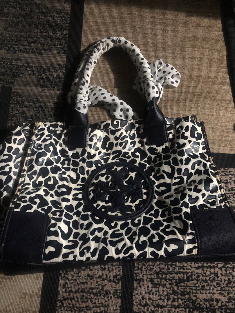 TORY BURCH LEOPARD ELLA TOTE (Category: Luxury Bags & Wallets) located in Manila. Submitted by s4intt (Listing ID 1455642366, Image 1). Description: galing japan off/legit.