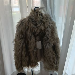 (Category: ) located in . Submitted by snow.city (Listing ID 1455525806, Image 1). Description: .