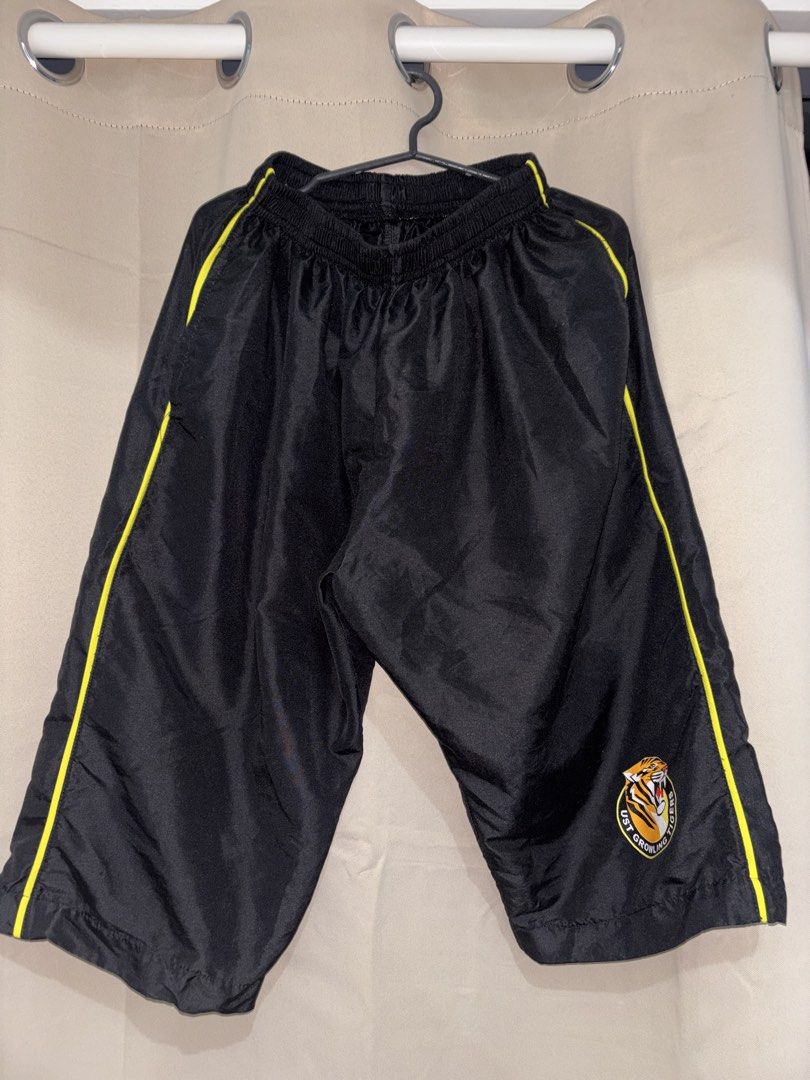UST PATHFIT Fitness Uniform (Category: Shirts) located in Manila. Submitted by ashiyanana (Listing ID 1455644973, Image 2). Description: Lady-Owned Large Size (Fits Medium Body Frame) Garted Below was removed for comfort Meet-Up: UST MOP: Cash/GCash.