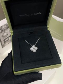 (Category: ) located in . Submitted by lovelotsluxury (Listing ID 1455533326, Image 1). Description: .
