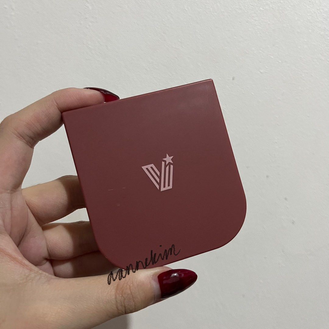 Vice Cosmetics Aura Mochimo Soft Touch Eyeshadow Quad (Pink Parfait) (Category: Makeup) located in Calamba. Submitted by aannekim (Listing ID 1455552115, Image 2). Description: • used mainly once for graduation • around thrice used overall • ₱375 srp • rfs: not a fan of pink shades for my eyeshadow, decluttering.