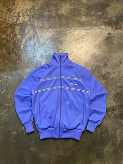 (Category: ) located in . Submitted by greendaythrift_ (Listing ID 1455651634, Image 1). Description: .