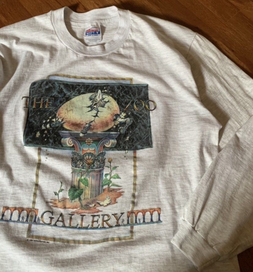 VINTAGE ART TEE FOR SALE (Category: Tshirts & Polo Shirts ) located in Angeles City. Submitted by browsetheracks (Listing ID 1455615593, Image 3). Description: FOR SALE RARE 1994 SERIGRAPHIA GRAPHIC ART TEE 🎨 SIZE M ON A HANES BEEFY TAG (21×28) FITS LARGE MADE WITH BEEFY COTTON MATERIAL IN EXCELLENT CONDITION ✓ NO ISSUE ₱1100+SHIPPING FEE DM ME FOR MORE INFO 🔌 Note: Every item is photographed accurately to showcase its actual condition. Before 