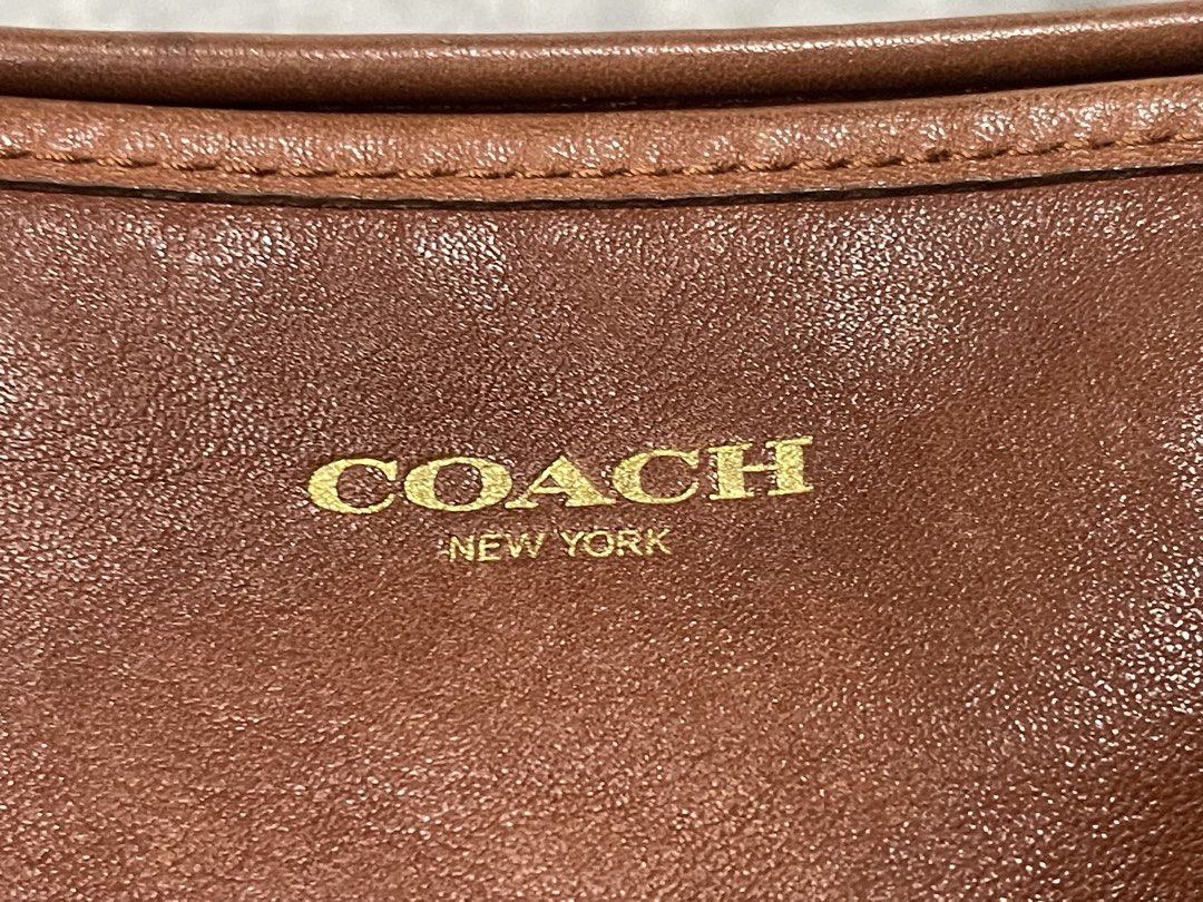 vintage coach leather bag (Category: Shoulder Bags) located in Calamba. Submitted by thriftingoverload (Listing ID 1455593061, Image 2). Description: plus shipping fee may rubs at scratches na xa.