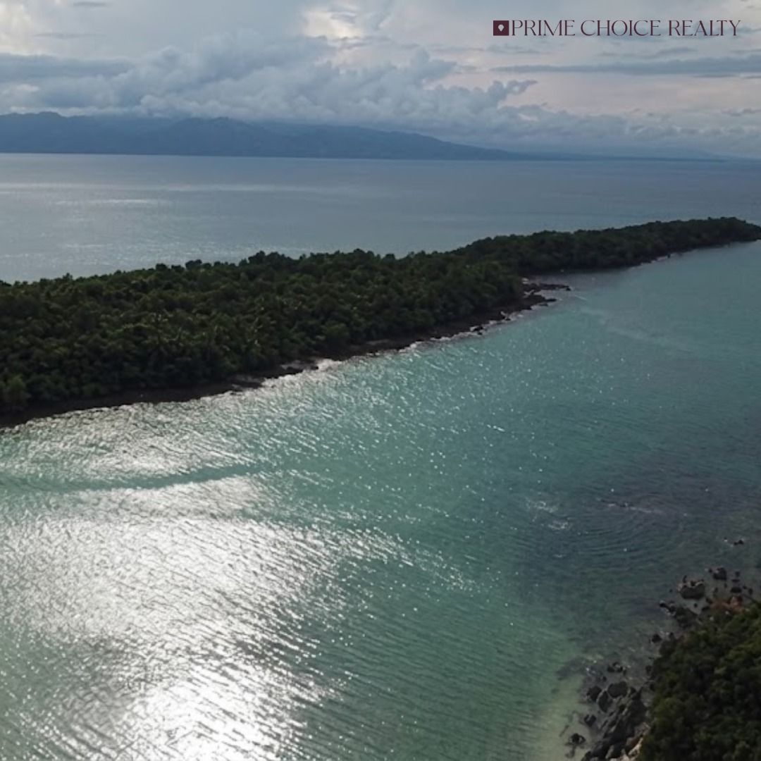 VIRGIN ISLAND WITH BEACHFRONT PROPERTY (Category: Lot) located in Quezon City. Submitted by primechoicerealtyinc (Listing ID 1455537313, Image 3). Description: FOR SALE: San Miguel Island – Siruma, Camarines Sur VIRGIN ISLAND WITH BEACHFRONT PROPERTY 📍 San Miguel Island, Siruma, Camarines Sur Property Details: • Total Area: 34 hectares – 22 hectares — Island Proper – 12 hectares — Beachfront Mainland Area • Titled Property • Pristine and largely
