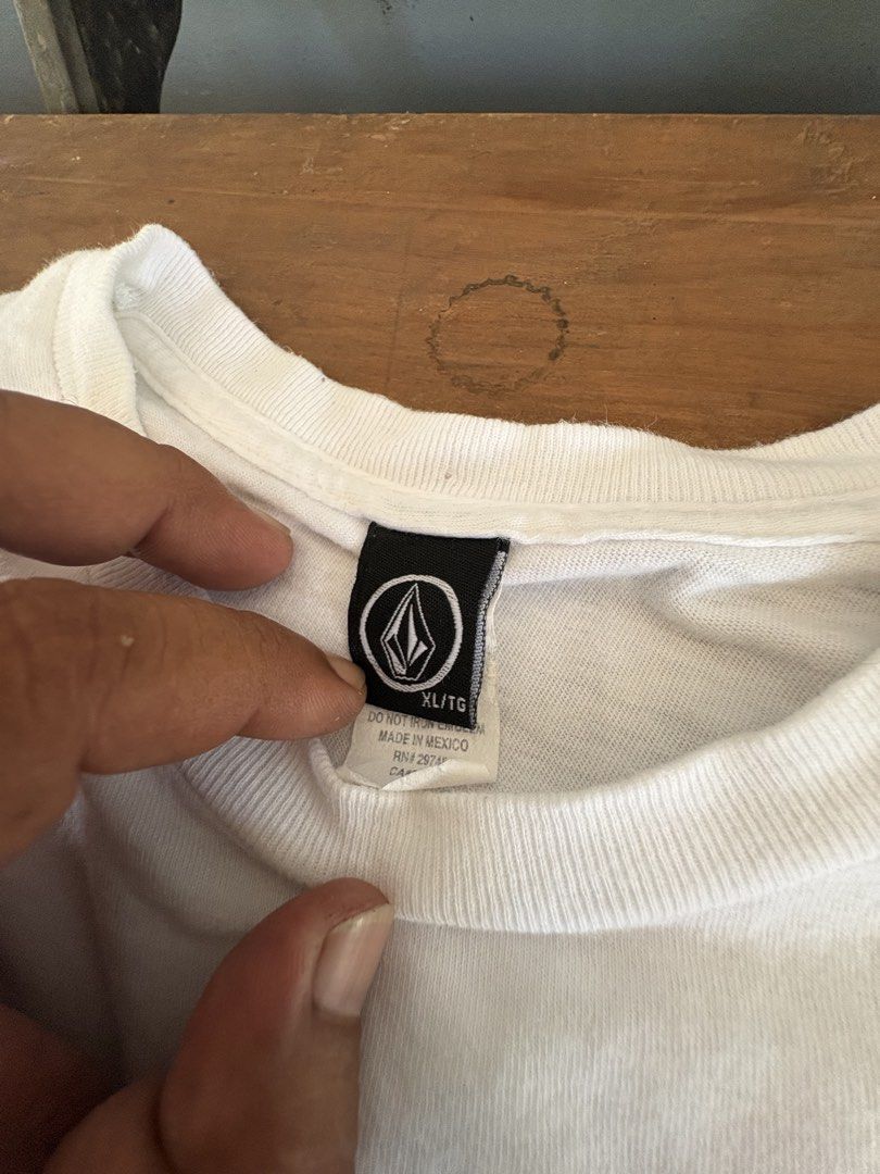 Volcom (Category: Tshirts & Polo Shirts ) located in San Felipe. Submitted by vaststone.454113 (Listing ID 1455548542, Image 3). Description: sz XL.