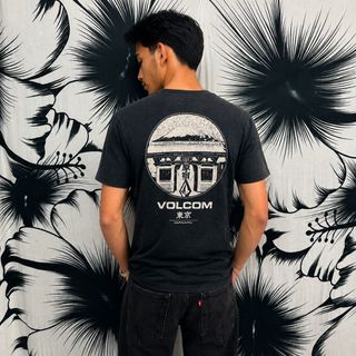 (Category: ) located in . Submitted by Vault4Fashion (Listing ID 1455563237, Image 1). Description: .