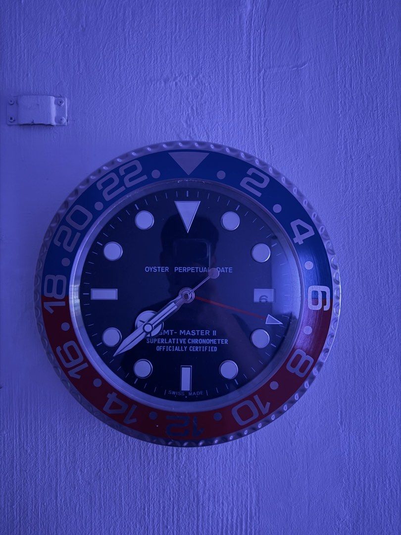 Wall Clock (Category: Clocks) located in Singapore. Submitted by reliable.ty (Listing ID 1455674722, Image 1). Description: .