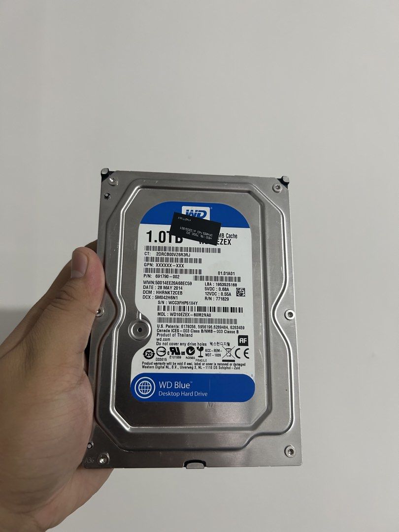 Western Digital PC Desktop Storage (Category: Hard Disks & Thumbdrives) located in Pasig City. Submitted by cheetosz.collectibles (Listing ID 1455588030, Image 2). Description: WD Blue WD10EZEX 1TB 3.5" SATA 7200rpm Internal HDD.