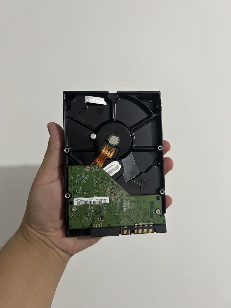 Western Digital PC Desktop Storage 500GB (Category: Hard Disks & Thumbdrives) located in Pasig City. Submitted by cheetosz.collectibles (Listing ID 1455588261, Image 3). Description: WD Blue 500GB Desktop Hard Disk Drive 7200 RPM SATA 6 Gb/s 16MB Cache 3.5 Inch.