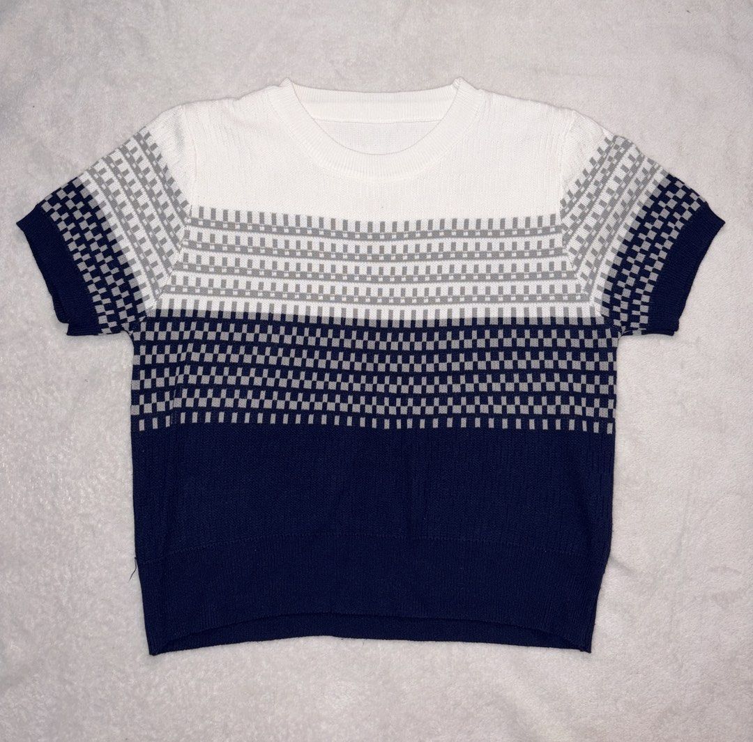 White Navy Grey Patterned Short Sleeve Knit Top (Category: Blouses) located in Taguig. Submitted by aclarecorner (Listing ID 1455526220, Image 1). Description: Cute short sleeve knit top with white base and grey/navy patterned bands..