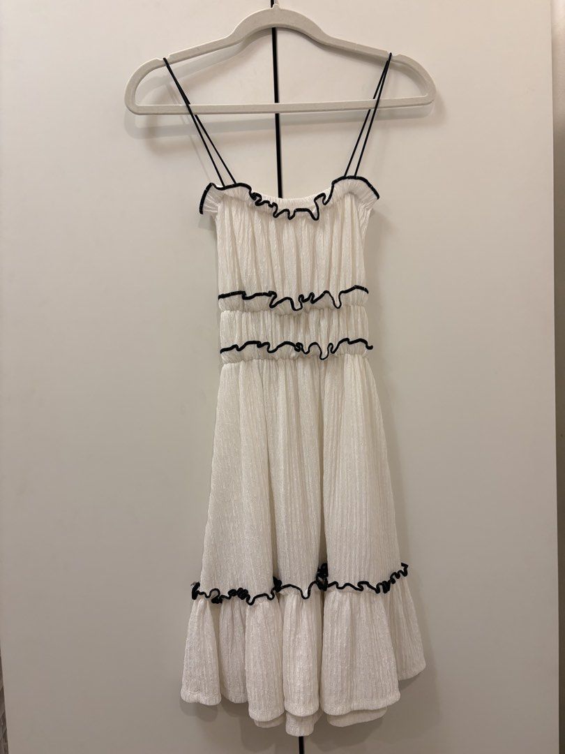 White Smocked Mini Dress (Category: Dresses) located in Navotas City. Submitted by kfoundthis (Listing ID 1455647462, Image 1). Description: • Size: Freesize • Preloved • RFS: Decluttering 📸 Actual photos posted..