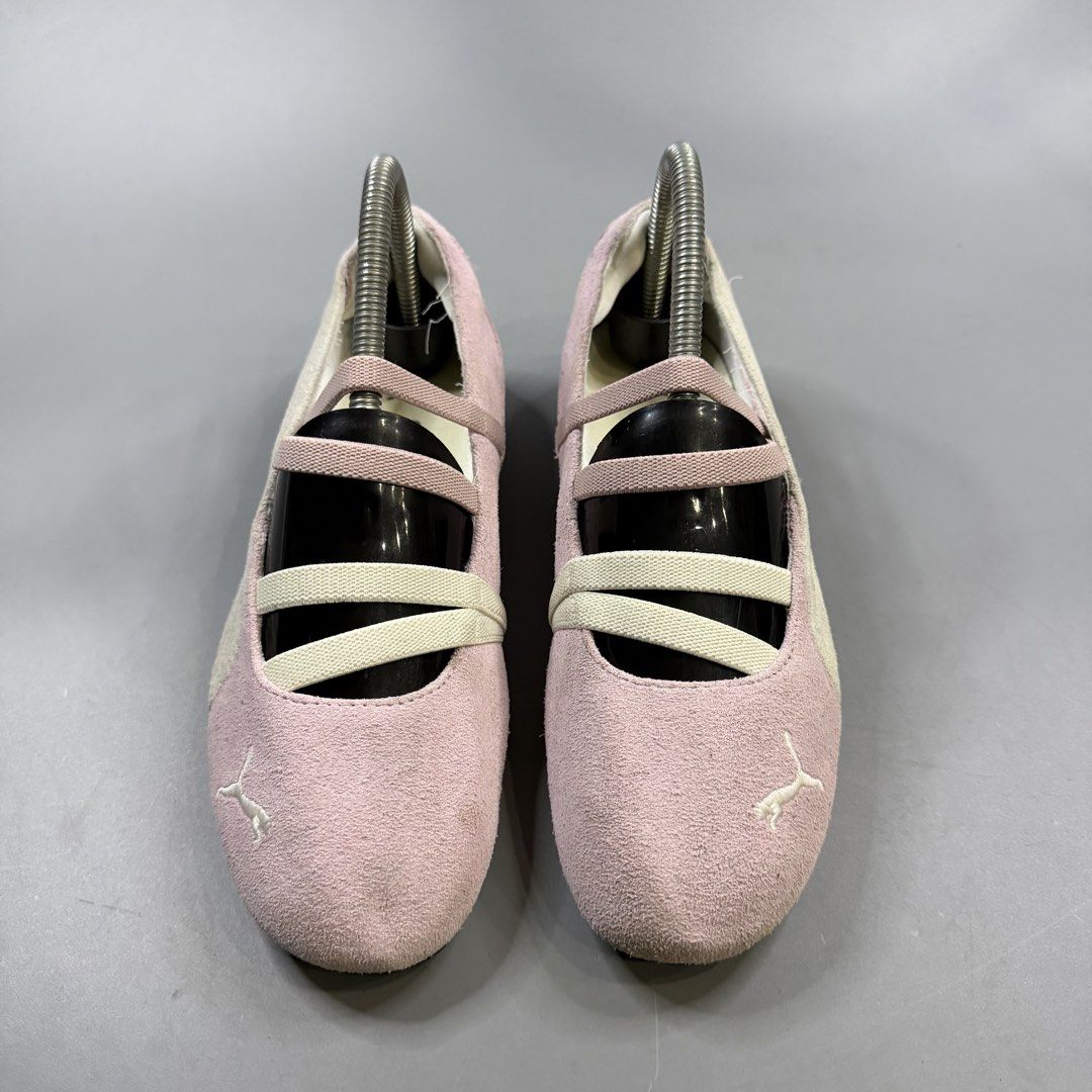 (Womens) Puma - Speedcat Ballet Suede Flats (Category: Sneakers) located in Paranaque City. Submitted by millennial_goodz (Listing ID 1455590529, Image 2). Description: WTS (Womens) Puma - Speedcat Ballet Suede Flats Size 6.5 Womens - 37 Euro - 23cm Excellent to new condition Authentic, pair only P2,499 only DM.