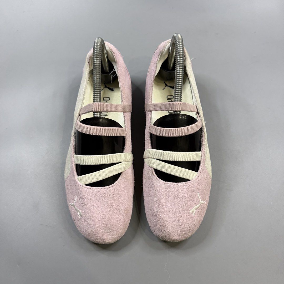 (Womens) Puma - Speedcat Ballet Suede Flats (Category: Sneakers) located in Paranaque City. Submitted by millennial_goodz (Listing ID 1455590529, Image 3). Description: WTS (Womens) Puma - Speedcat Ballet Suede Flats Size 6.5 Womens - 37 Euro - 23cm Excellent to new condition Authentic, pair only P2,499 only DM.