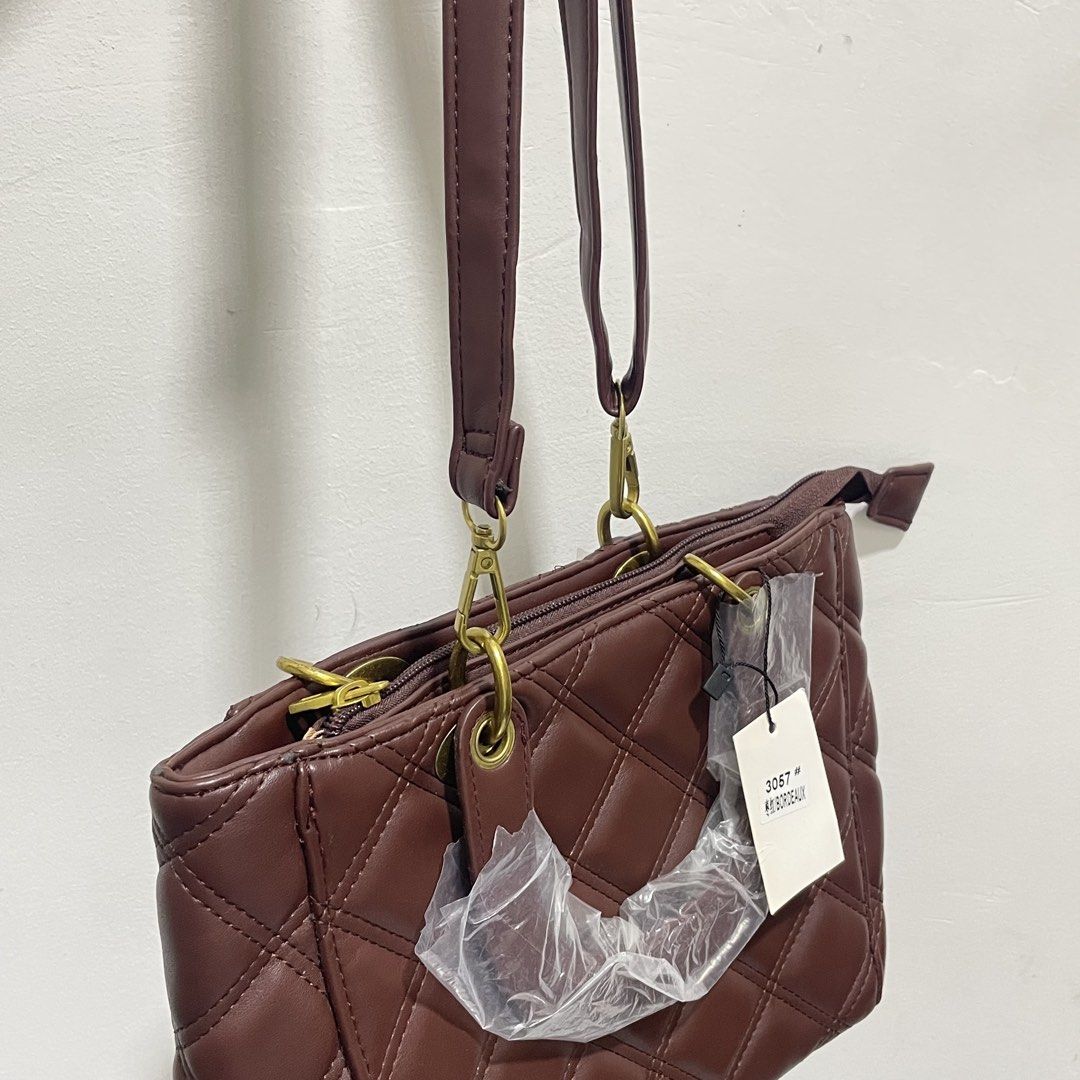 WOMEN’S SLING BAG (Category: Luxury Bags & Wallets) located in Manila. Submitted by chyo.se (Listing ID 1455589782, Image 3). Description: brand new premium onhand gagalangin, tondo manila lalamove, j&t or meet-up gcash (pf) or cash (mu) .