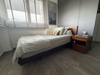 (Category: ) located in . Submitted by lcy76 (Listing ID 1455534261, Image 1). Description: .