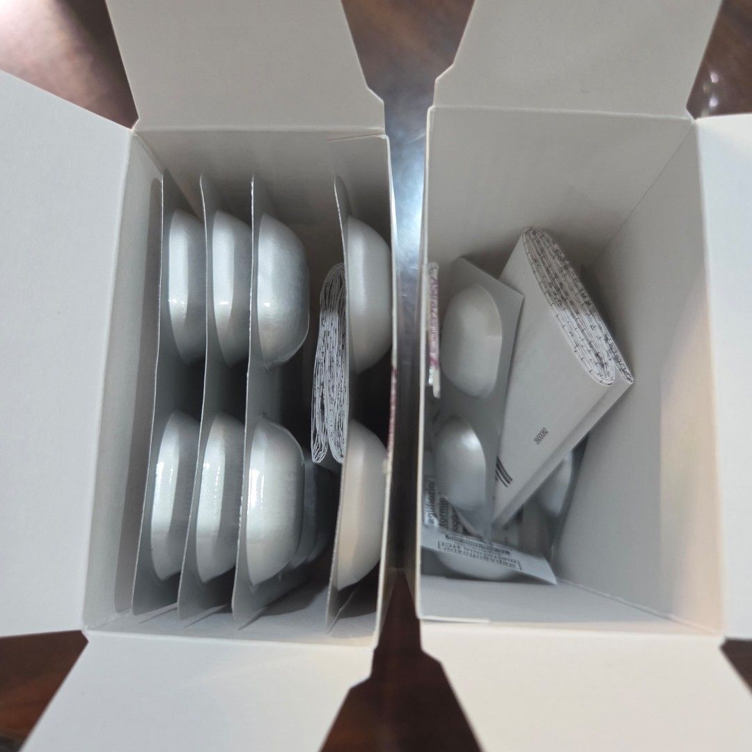 Xigduo XR 10mg/1000mg (below SRP) (Category: Everything Else Others) located in Manila. Submitted by hungryforclothes (Listing ID 1455637706, Image 2). Description: rfs: extras, doctor changed medicine june & oct 2028 expiry 55 pesos each (SRP 71.75).