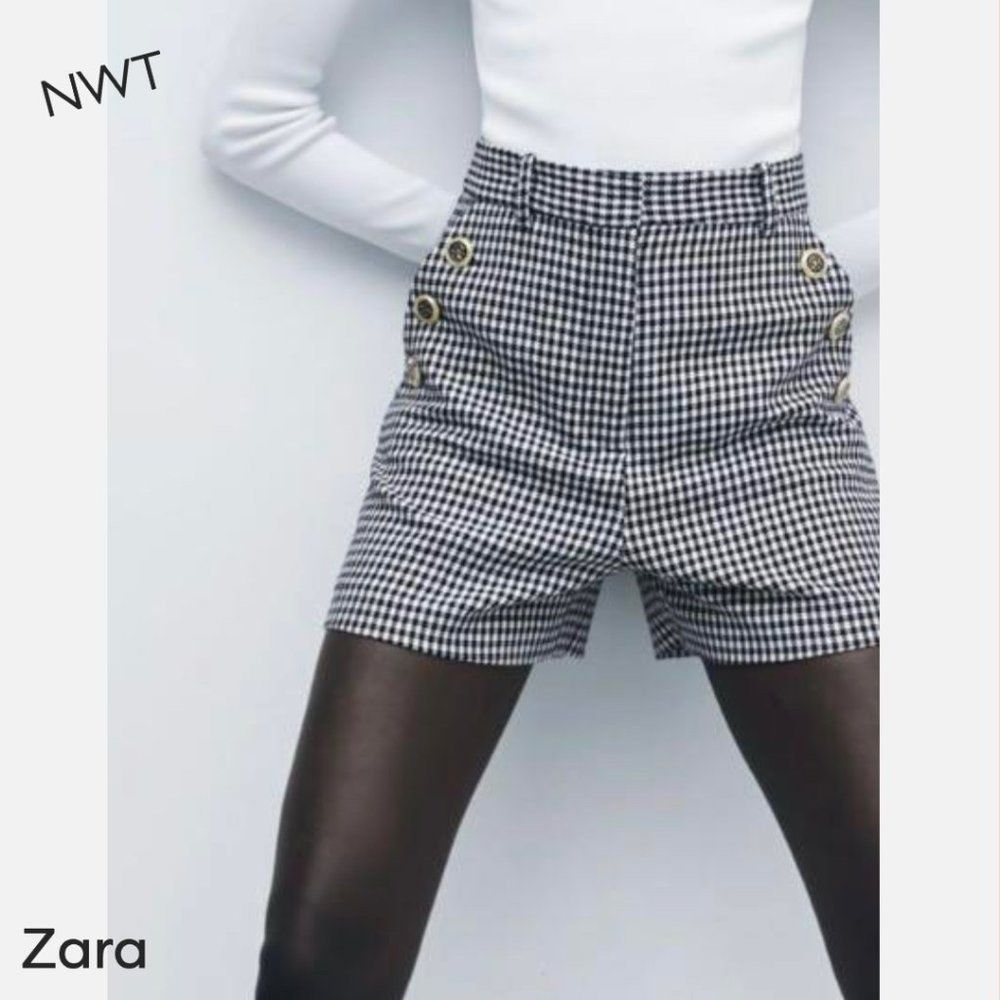 ZARA - Checkered High Waisted Short (Category: Shorts) located in Cavite. Submitted by hand.picked (Listing ID 1455624328, Image 2). Description: ZARA - Checkered High Waisted Short Size: Medium Measurement: 14.5” Waistline 15” Length 12.5” Front Rise 13” Leg Opening Condition: Excellent.
