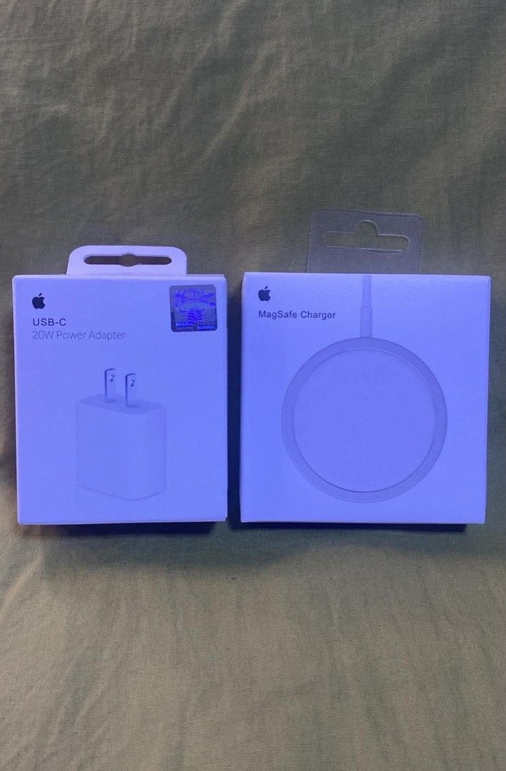 20W ADAPTER USB-C & magsafe charger (Category: Chargers & Cables) located in Manila. Submitted by pricious (Listing ID 1455774459, Image 1). Description: .