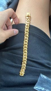 (Category: ) located in . Submitted by richgoldboy (Listing ID 1455687443, Image 1). Description: .