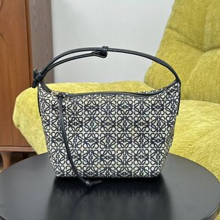 (Category: ) located in . Submitted by millenlavish_outlet (Listing ID 1455744880, Image 1). Description: .