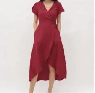 (Category: ) located in . Submitted by yourcuratedcloset (Listing ID 1455837300, Image 1). Description: .