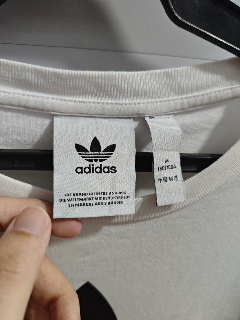 Adidas Three Stripes World Brand Men Tshirt (Category: Tshirts & Polo Shirts ) located in Baguio. Submitted by jayjay_apparel01 (Listing ID 1455774401, Image 2). Description: Adidas Three Stripes World Brand Men Tshirt Color Rate 9.8/10 Flaw Minimal Hole Complete Tags Cotton Tela Machine Washed Size Large Dimes 21 Width 28 Length Price P220.