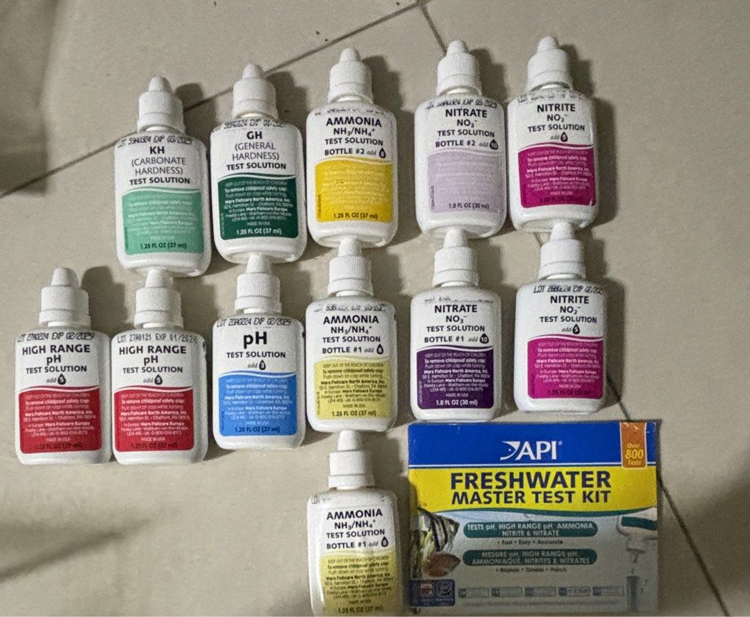 API master test kit (Category: Health & Grooming) located in Singapore. Submitted by nuttypan (Listing ID 1455848258, Image 1). Description: Barely used some of them..
