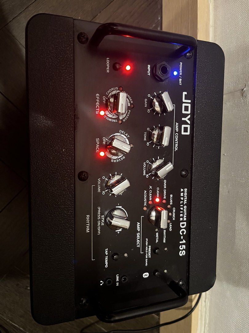 Aplifier (Category: Music Accessories) located in Singapore. Submitted by danielanv73609 (Listing ID 1455724683, Image 3). Description: Can be used for guitar and Bluetooth speaker. Important: - It is missing the pedal..