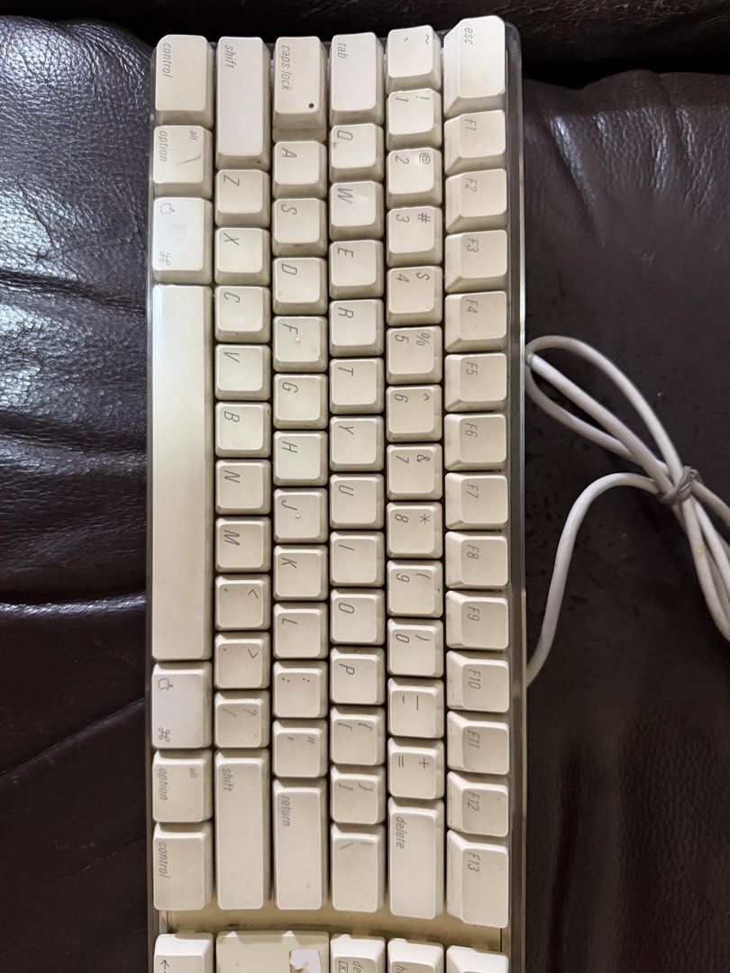 Apple keyboard （分類：電腦鍵盤及相關產品）位於 Hong Kong。 由 petersummm 提交（商品編號 1455831775，圖片 2）。簡介： 。