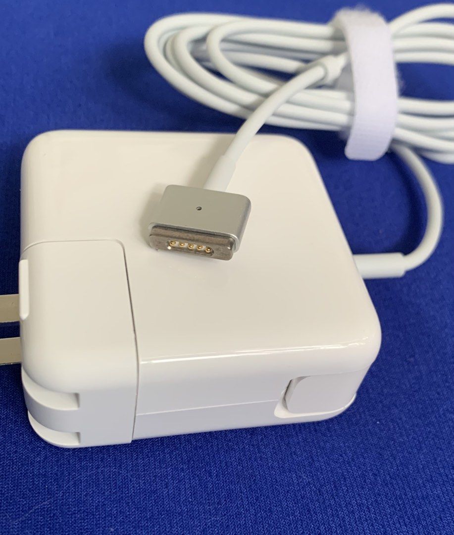Apple MagSafe 2 (T-Tip) MacBook 45W Charger (Category: Chargers & Cables) located in San Juan City. Submitted by ph_gadgets_hub (Listing ID 1455799119, Image 1). Description: 𝐅𝐋𝐀𝐒𝐇 𝐒𝐀𝐋𝐄🔥 ₱1,000 45W MagSafe 2 (T-tip) MacBook Air & MacBook Pro Charger ❣️ Compatibility:✨ MacBook Air MacBook Pro MacBook (Retina) Same-day delivery within Metro Manila via Lalamove/Grab delivery, fast booking, book agad 🏍️. For orders and inquiries Message me