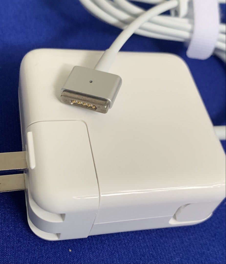 Apple MagSafe 2 (T-Tip) MacBook 45W Charger (Category: Chargers & Cables) located in San Juan City. Submitted by ph_gadgets_hub (Listing ID 1455799119, Image 3). Description: 𝐅𝐋𝐀𝐒𝐇 𝐒𝐀𝐋𝐄🔥 ₱1,000 45W MagSafe 2 (T-tip) MacBook Air & MacBook Pro Charger ❣️ Compatibility:✨ MacBook Air MacBook Pro MacBook (Retina) Same-day delivery within Metro Manila via Lalamove/Grab delivery, fast booking, book agad 🏍️. For orders and inquiries Message me