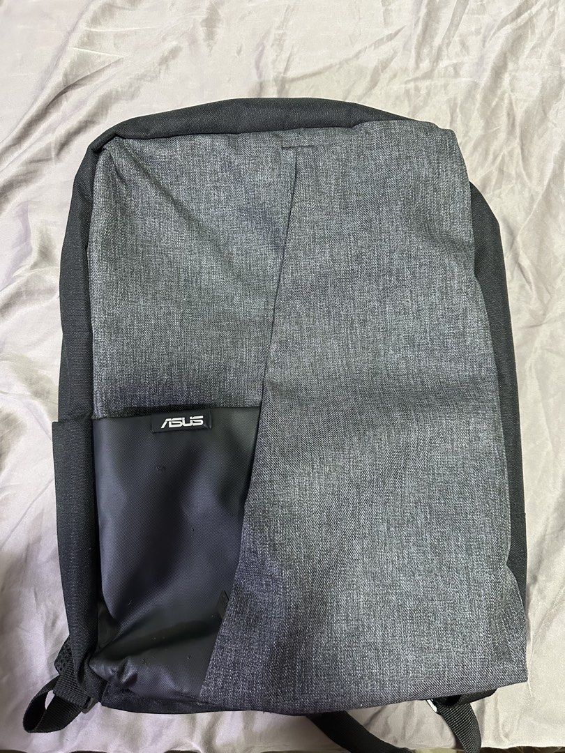 Asus computer backpack (Category: Backpacks) located in Singapore. Submitted by teenslife (Listing ID 1455749246, Image 1). Description: .