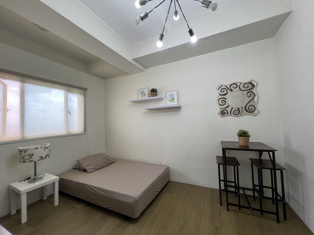 Ateneo studio for rent (Category: Apartments & Condos) located in Pasig City. Submitted by seller09876 (Listing ID 1438114566, Image 2). Description: Vista 309 Residences, 9th floor, furnished, great for students, across Ateneo with view of football field, gym/study hall/swimming pool, association dues included, with hot water, available in September, negotiable.