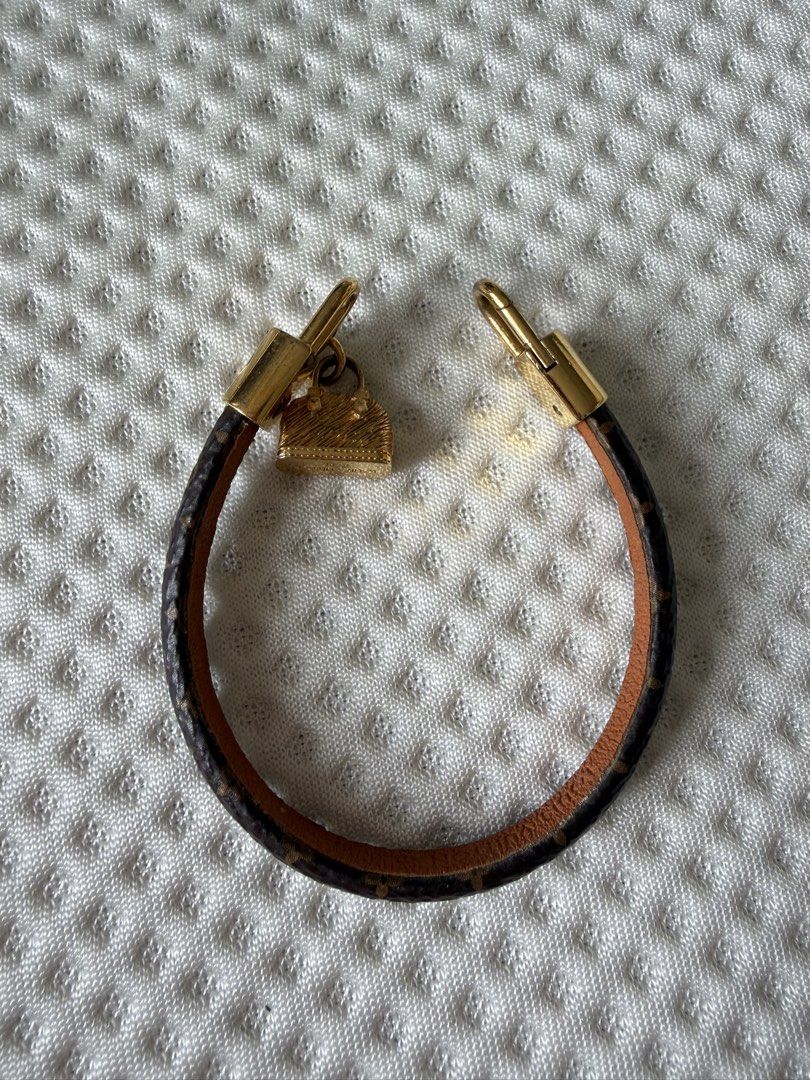 Authentic Louis Vuitton Keep it bracelet (Category: Bracelets) located in San Juan City. Submitted by kimseokjinlee (Listing ID 1455677005, Image 1). Description: Authentic LV bracelet. 17cm. With dust bag and box. SF will be shouldered by the buyer. .