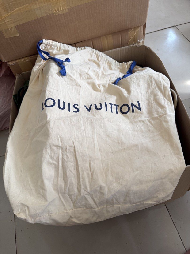 Authentic LV dustbag (Category: Undergarments & Loungewear) located in Cagayan de Oro. Submitted by negosyantesibengineer (Listing ID 1455735756, Image 1). Description: 68x58 cm .