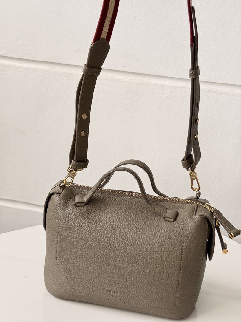 Authentic Preowned Bally Kissen Leather 2 way bag (Category: Luxury Bags & Wallets) located in San Pablo. Submitted by misskittyph (Listing ID 1455800504, Image 2). Description: Bally Kissen 2 way bag ▪️15.5k 9.5/10 condition With long strap, tag and care cards only . Layaway options available 💯Guaranteed authentic or your money back V.iber /SMS 096.6704.5500.