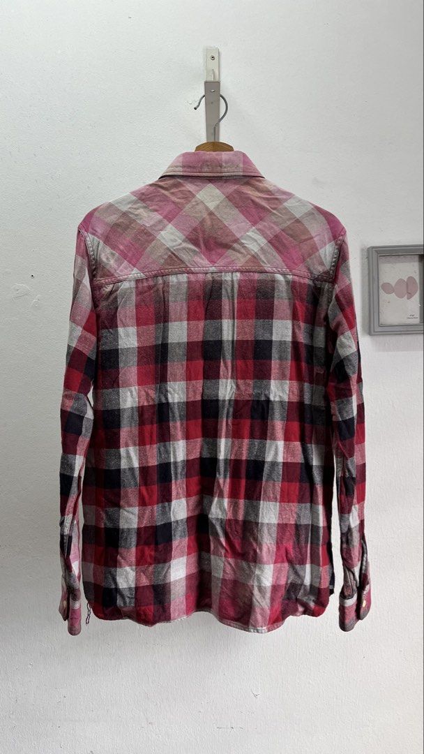 BBC (Category: Formal Shirts) located in Subang Jaya. Submitted by noistore (Listing ID 1455681648, Image 3). Description: Size M Pit 21 Labuh 28.