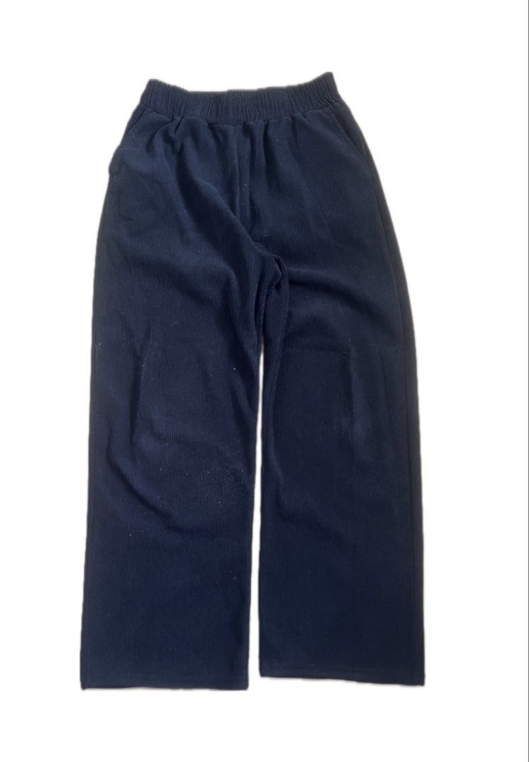 Black Corduroy Wide Leg Pants (Category: Other Bottoms) located in Quezon City. Submitted by rie.berns67 (Listing ID 1455720963, Image 1). Description: - Navy blue corduroy fabric - Wide leg cut - Comfortable elastic waistband - Functional side pockets - Ideal for casual, everyday wear - Versatile and easy to style Length: 38 inches Loc: QC.