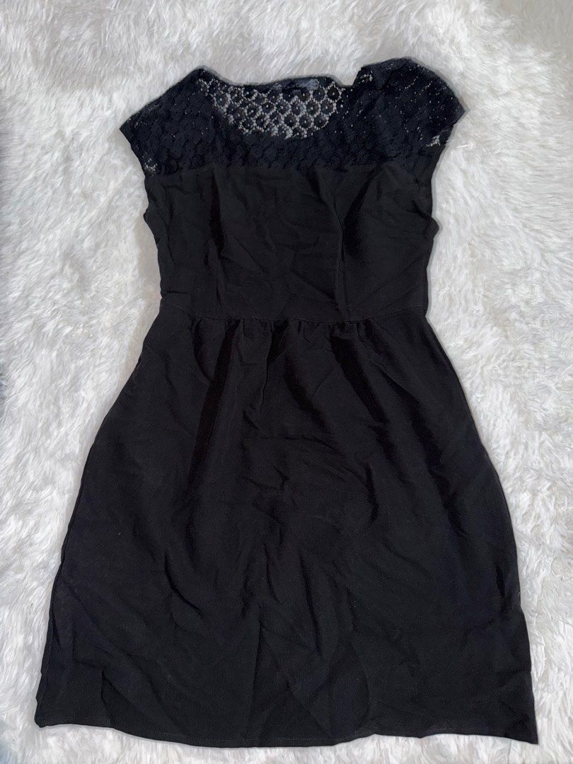 Black Lace Cap Sleeve Dress (Category: Dresses) located in Lipa City. Submitted by princesstrina (Listing ID 1455853522, Image 1). Description: - Cute black dress - Lace detailing on shoulders and neckline - Cap sleeves - Cinched waist with gathered skirt - Versatile for casual outings or dressing up - Easy to wear and style.