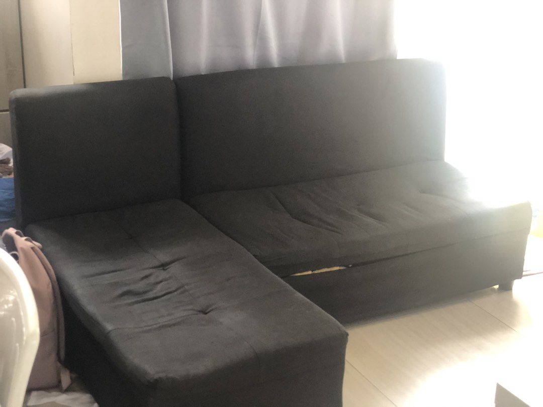 Black sofa (Category: Sofas) located in Manila. Submitted by bolivarcha06456 (Listing ID 1455688057, Image 2). Description: .