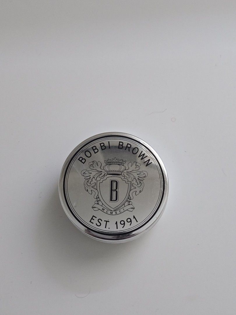 Bobbi Brown Lip Balm SPF 15 (Category: Makeup) located in Quezon City. Submitted by samcas (Listing ID 1455811514, Image 1). Description: Bobbi Brown SPF 15 Lip Balm in a silver tin. Peachy-nude shade, made in Canada. 5 oz/15g. Perfect for daily moisture and sun protection..