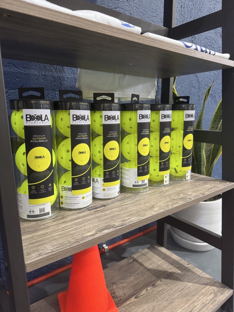 Boola HD40 (Category: Racket and Ball Sports) located in Quezon City. Submitted by JCshops (Listing ID 1455708650, Image 1). Description: On Hand - Ready to Ship - Boola pickleball balls 1pc ₱88.00 3pcs ₱260.00 5pcs ₱420.00 10pcs ₱815.00 Boola Tube (3pcs per Tube) Boola 40 holes - ₱330.00 Wholesale available, DM ME.