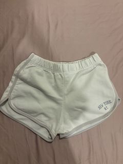(Category: ) located in . Submitted by prettypetalsxo (Listing ID 1455823649, Image 1). Description: .